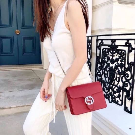 กระเป๋าแบรนด์เนมGUCCI GG INTERLOCKING SMALL SHOULDER BAG