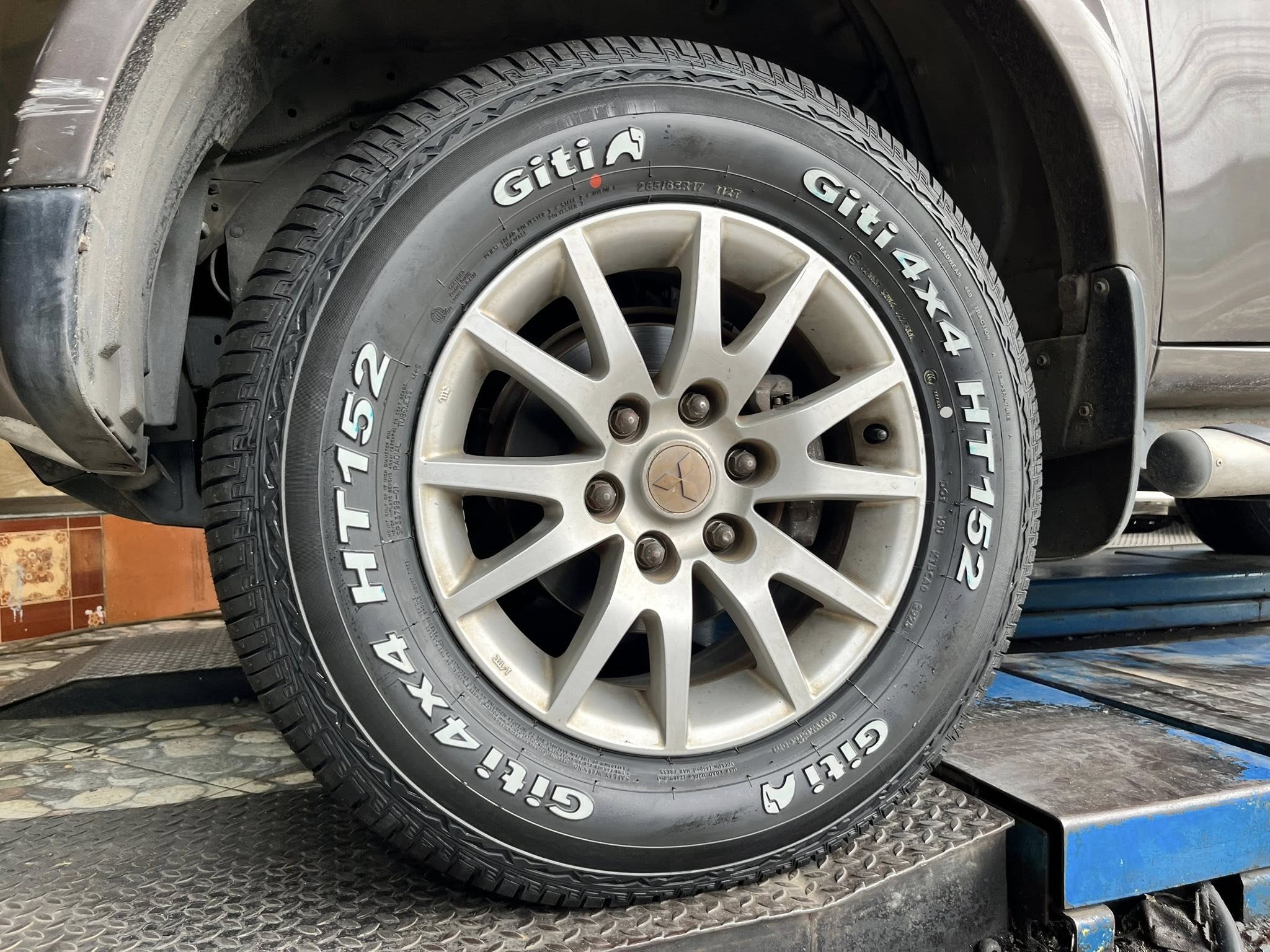 MITSUBISHI_PajeroSport 🛞🐘#GITI_4x4HT152_265/65R17