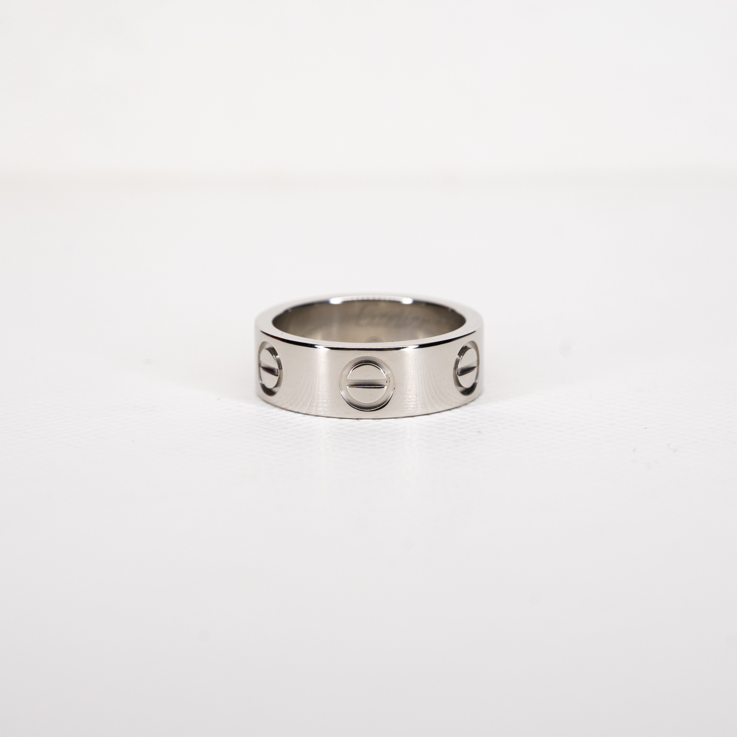 แหวน Cartier Love Platinum 950 ไซส์45# +กล่องและการ์ด (Used)