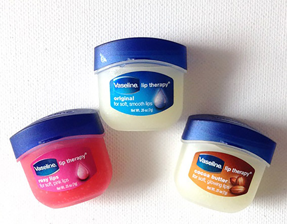 Vaseline lip therapy