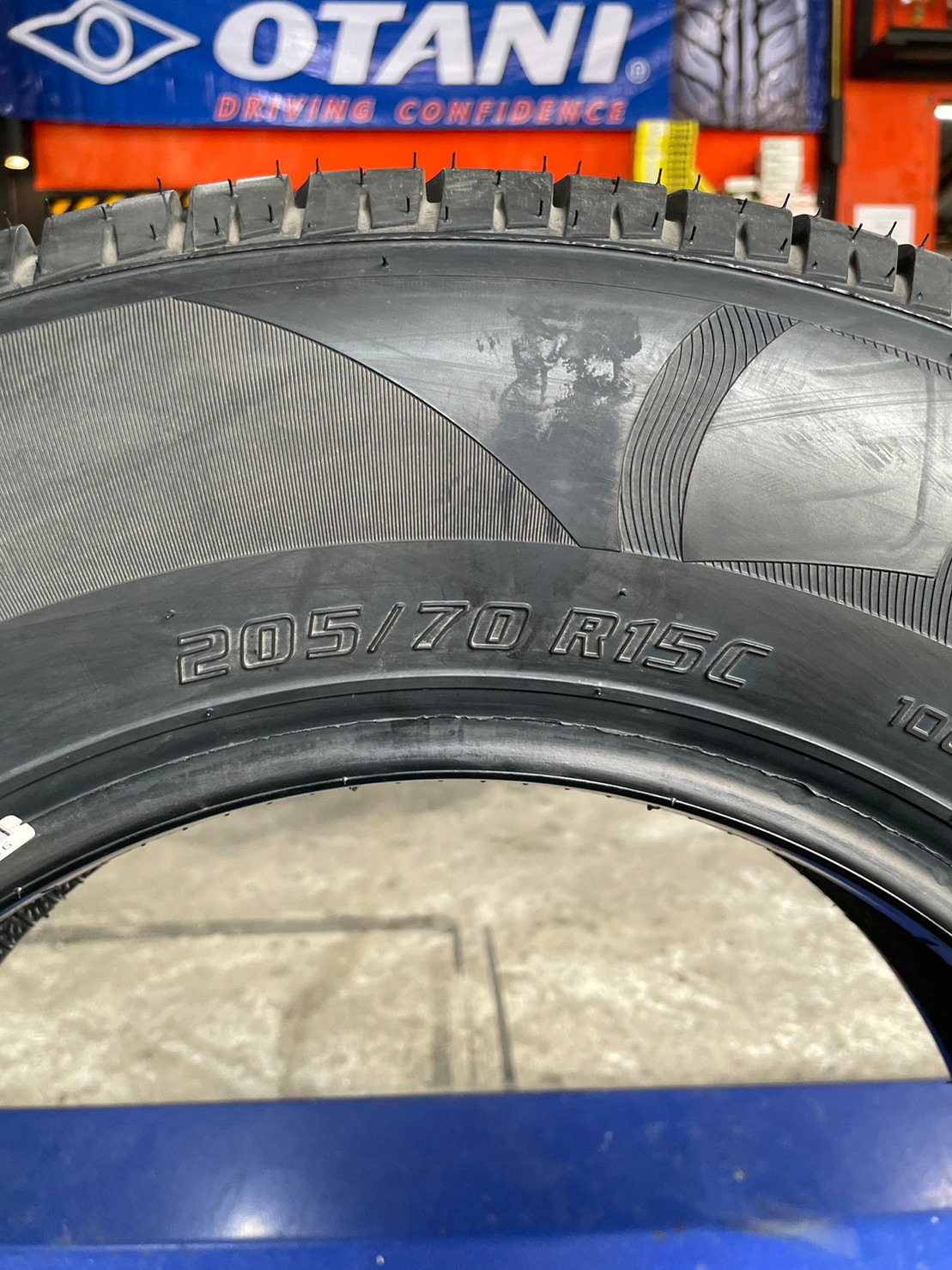 OTANI MK2000 205/70R15 ยางใหม่ปี2023 สอบถามราคาโปรโมชั่นพิเศษ