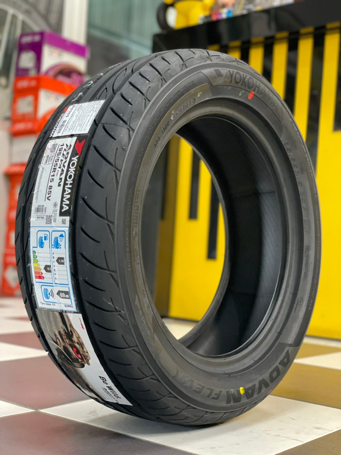 YOKOHAMA ADVAN FLEVA V701 195/55R15 ยางใหม่ปี2022