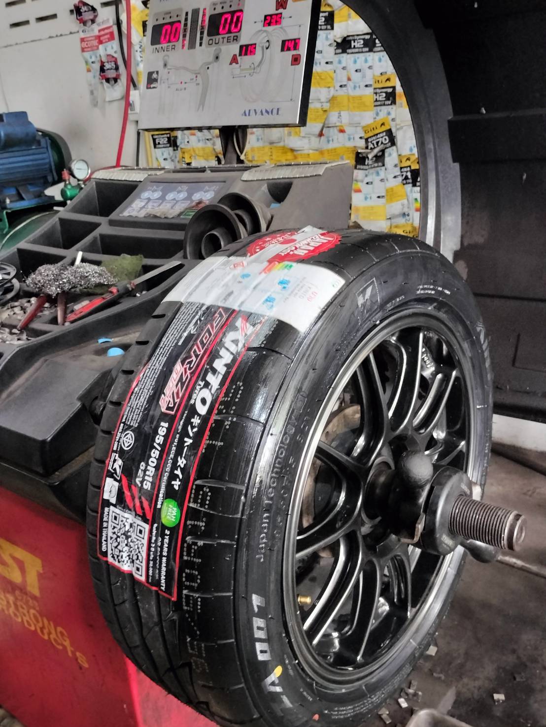 🚘 #TOYOTA_YARIS ติดตั้งเปลี่ยนยาง #KINTO_FORZA001_195/50R15