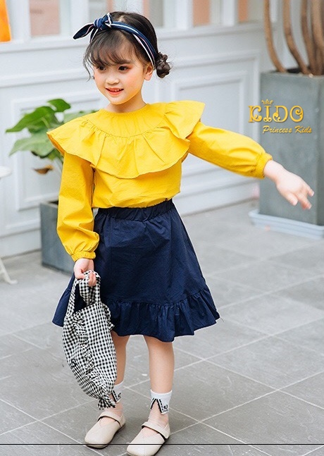 ถุงเท้าเด็ก(มีหน้าร้านอยู่รัชดา)SC622 สีครีม เนื้อซีทรู สลับผ้าทึบรูปปกที่ปลายเท้า