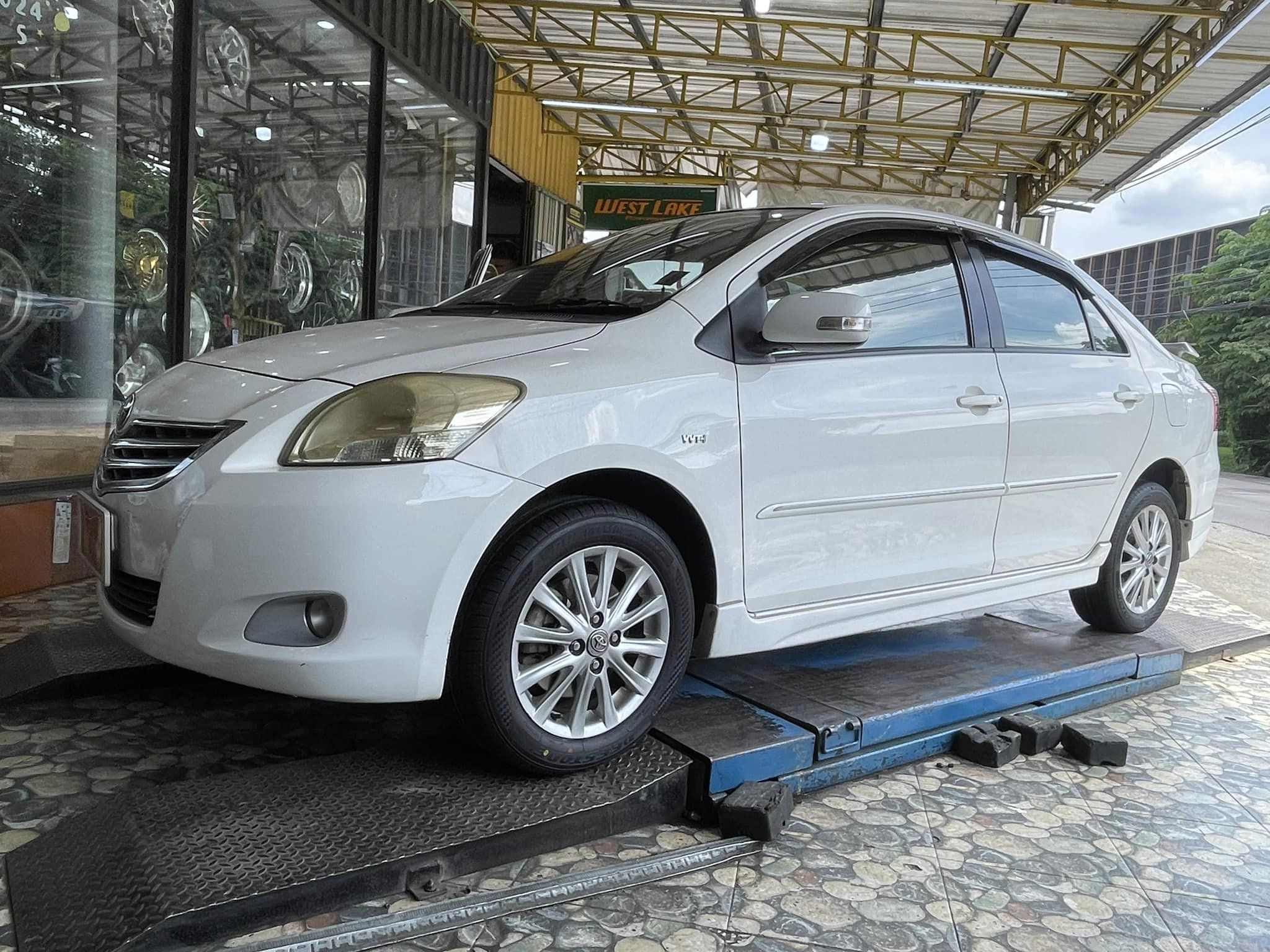 🚘#TOYOTA_VIOS เปลี่ยนยาง #DEESTONE_RA01 #185/60R15