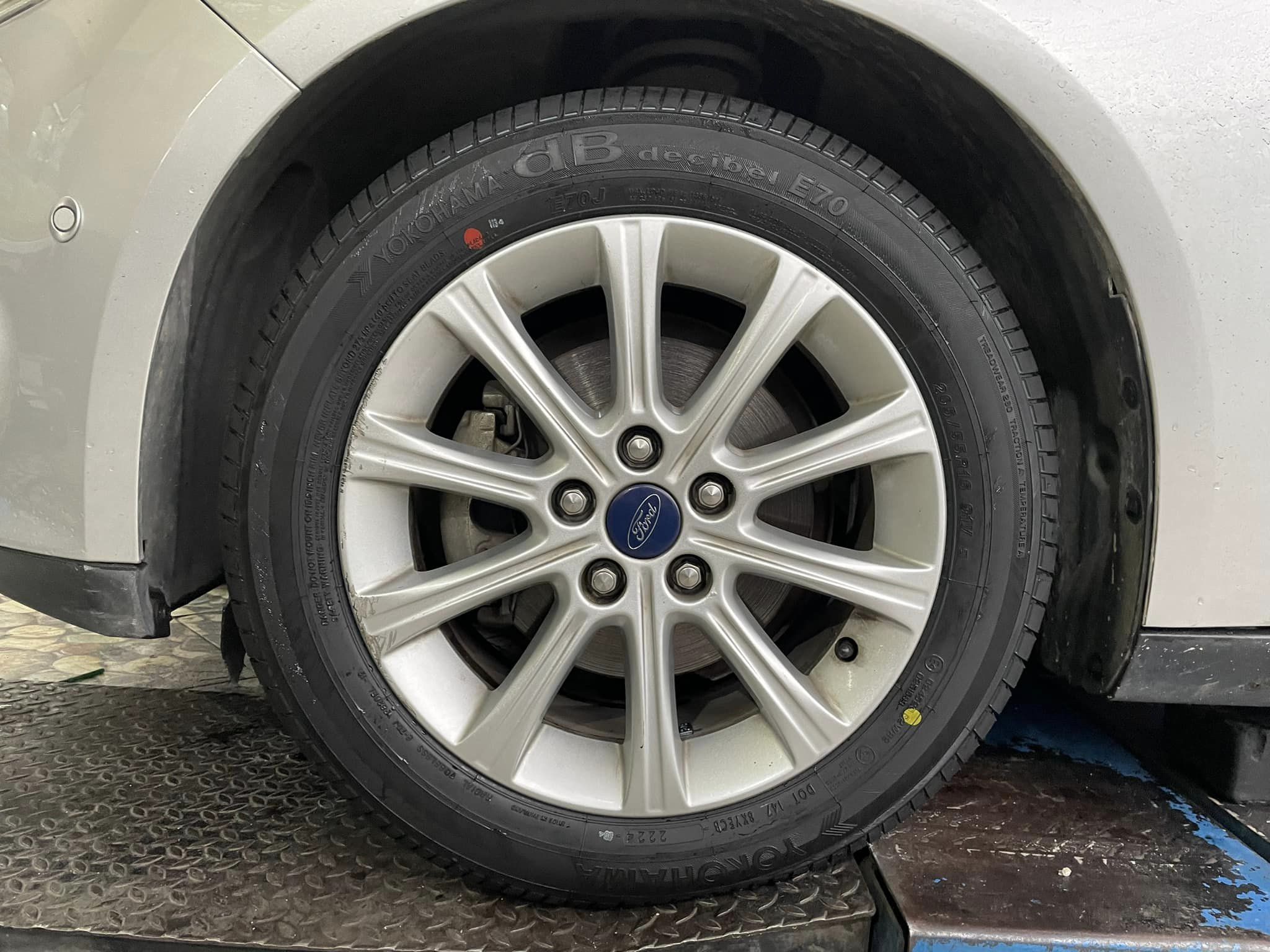 FORD_FOCUS 🚘 🛞เปลี่ยนยาง #YOKOHAMA _E70 205/55R16