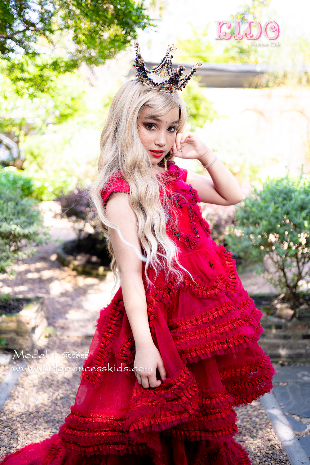 เช่าชุดเด็ก*มีหน้าร้านอยู่รัชดา ลองได้ เปลี่ยนได้ ถ่ายรูปเองจากสินค้าจริง*W18206 ชุดเดินแบบเด็กสีแดงเน้นความหรูที่การตกแต่งด้วยการนำผ้ามาจับจีบระบายแต่งเป็นลวดลายในชุด กระโปรงทรงหน้าสั้นหลังยาวดูเปรี้ยวแบบมีสไตล์ มีแขน