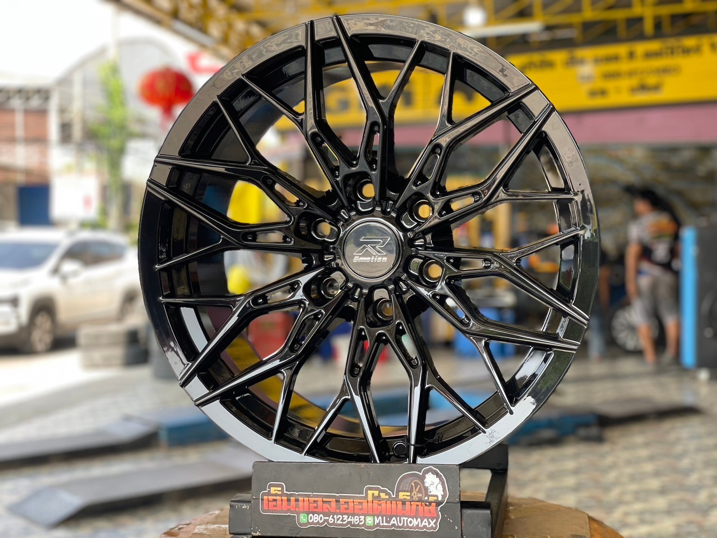 #ล้อแม็กซ์ใหม่ขอบ18 #EMOTION-R Model VEN 18x9 ET0 6x139.7 สีดำเงา