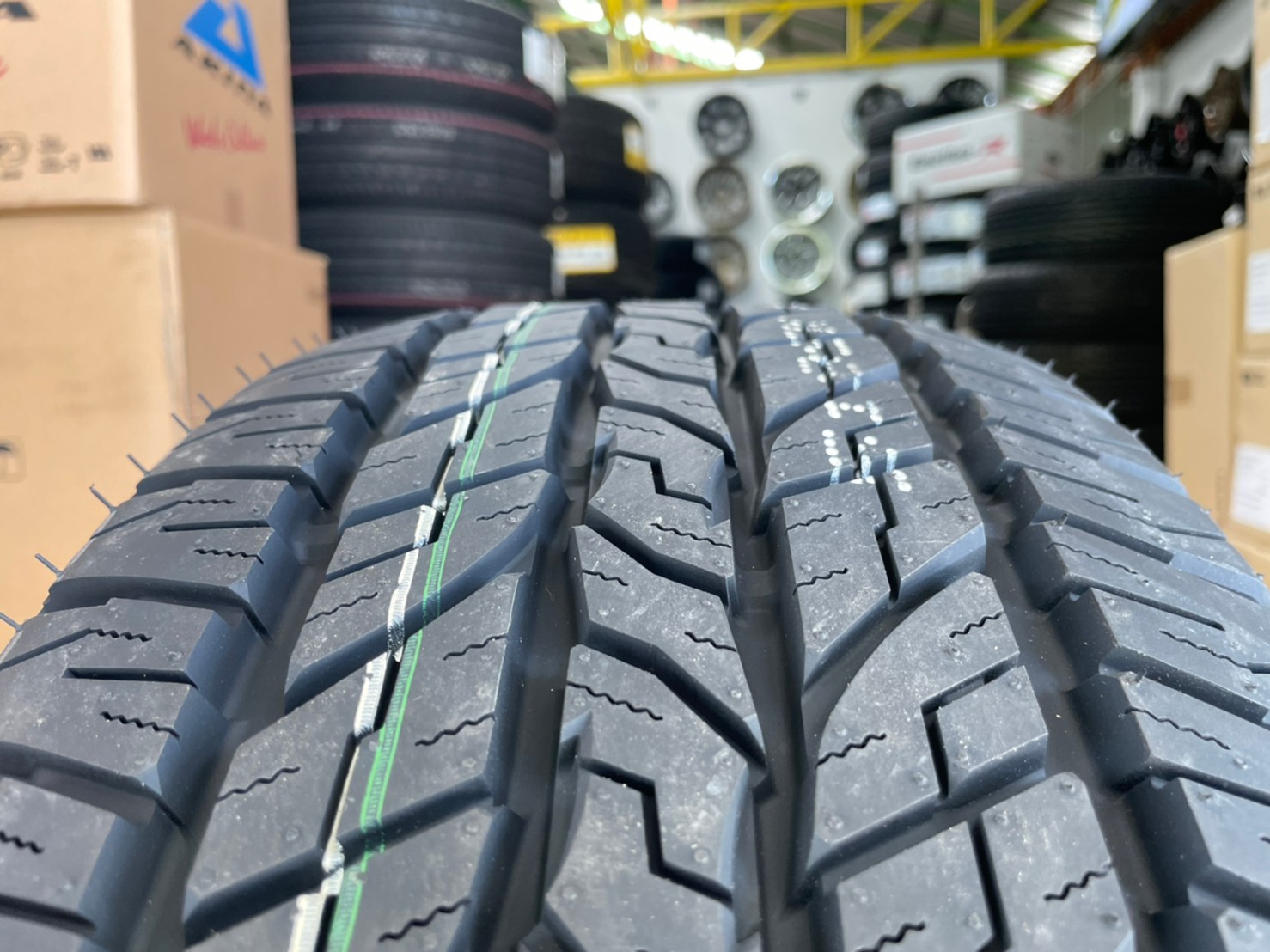 ยางโอตานิ OTANI SA3000 265/70R16 ยางใหม่ปี2021 ราคาพิเศษพร้อมติดตั้งฟรี สามารถสอบถามเพิ่มเติมได้ค่ะ