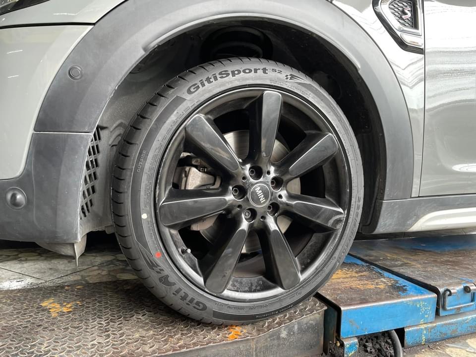🚗#MINI_COOPER S COUNTRYMAN เลือกเปลี่ยนยาง 🛞 🛞#ยางจีที #ยางสปอร์ตสมรรถนะการขับขี่สูง 🛞 🛞#Giti_SportS2 225/45R18🛞