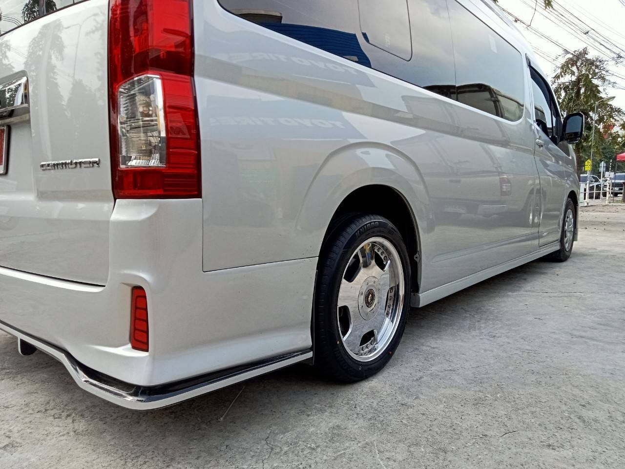 TOYOTA_COMMUTER #ยางเทคโนโลยีโฟมซับเสียงซับเสียงนุ่มเงียบ 🛞 ￼#OTANI #KN1000 235/50R19