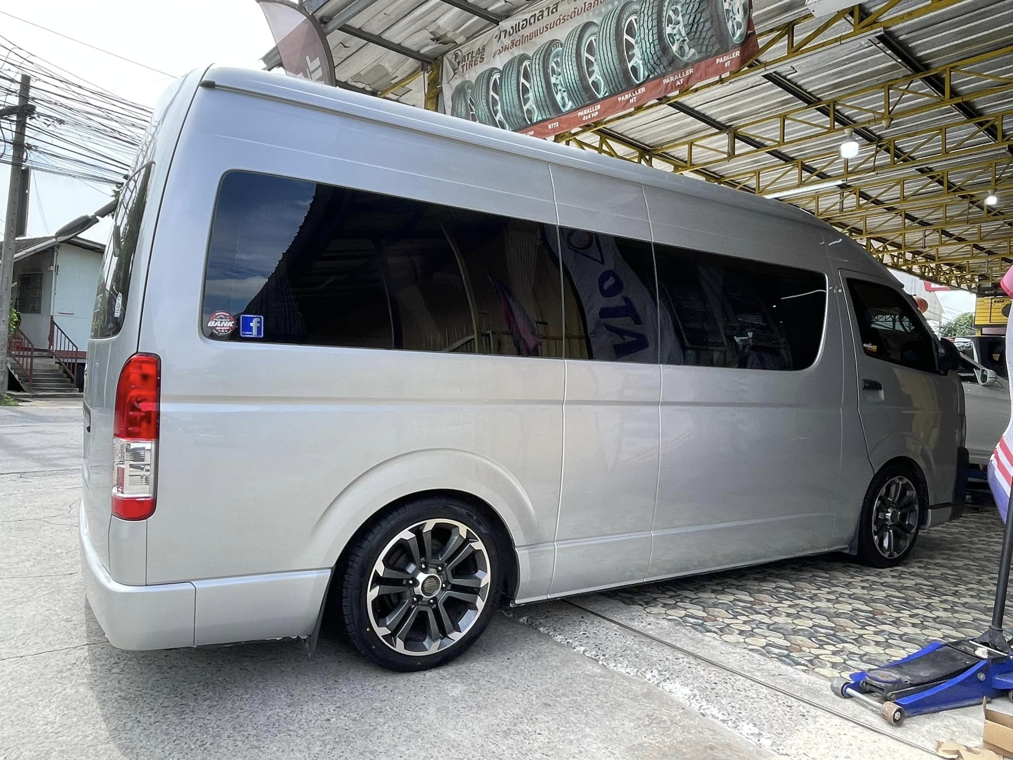 🚘 #TOYOTA_COMMUTER เปลี่ยนยาง #OTANI #KC2000 225/45R18🔥 🔥🔥 #บริการตั้งศูนย์✔️