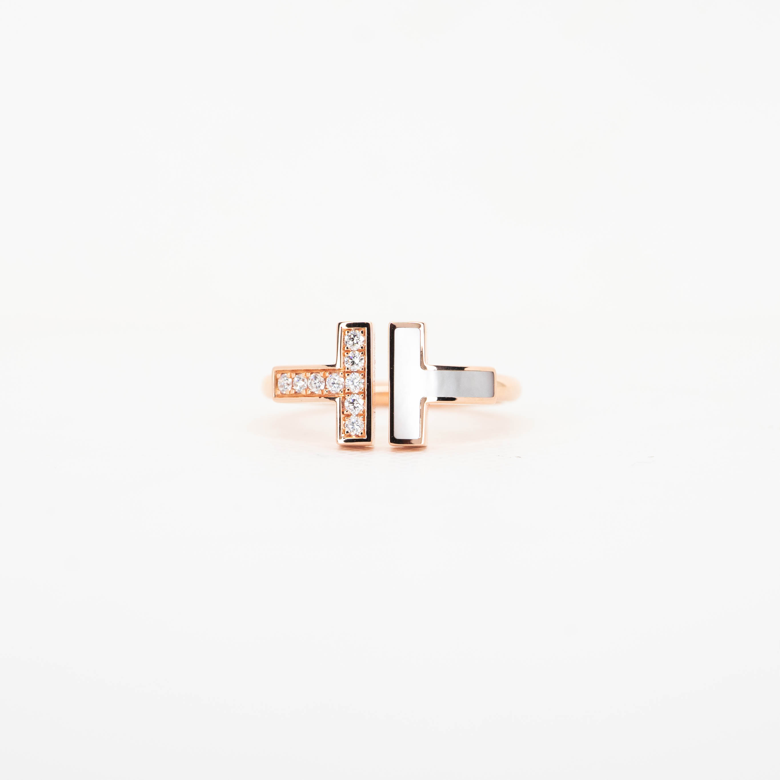 แหวน Tiffany & Co. Tiffany T Diamond and Mother of pearl Wire Ring ทองชมพู18K ไซส์ 47# (Used) +กล่อง