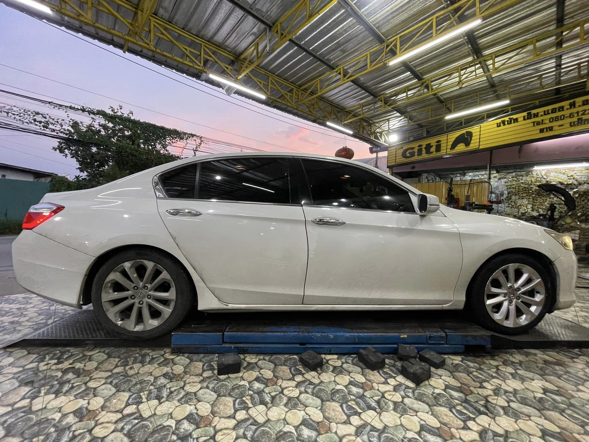 🚘 #HONDA_ACCORD เปลี่ยนยาง #OTANI #KC2000 235/45R18