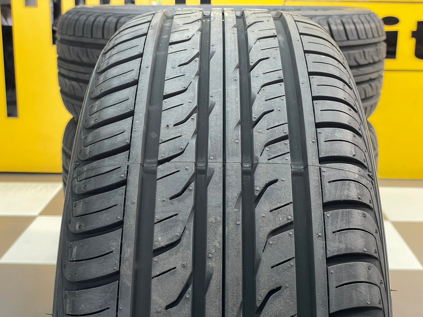 DUNLOP GRANDTREK PT3 235/55R19 ยางใหม่ปี2023