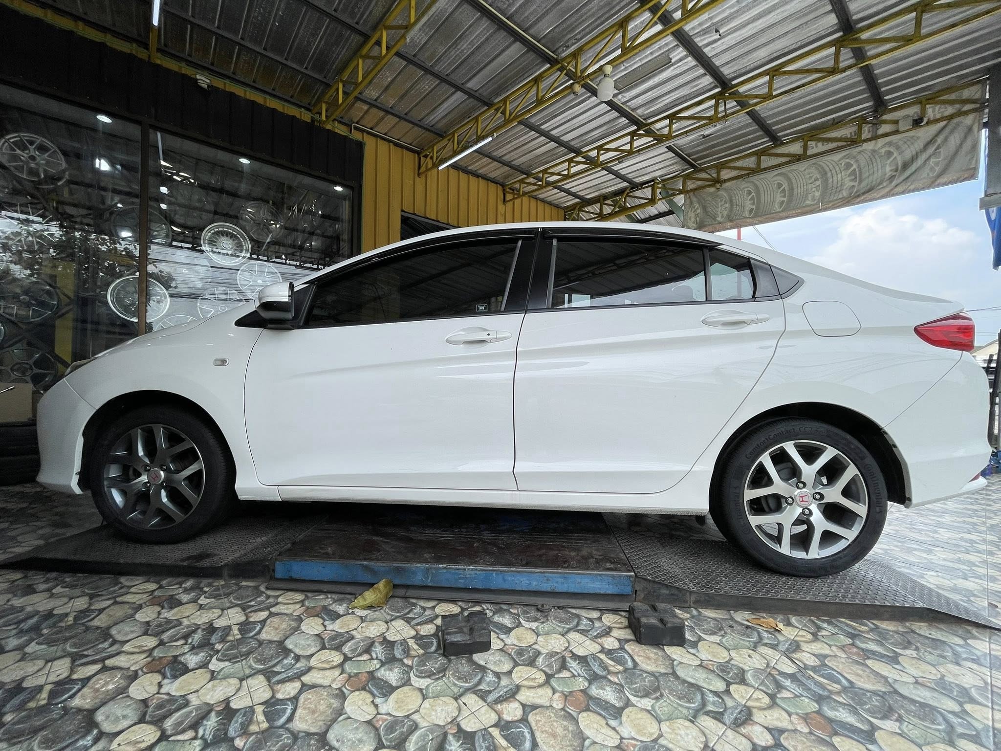 HONDA_CITY🚘เปลี่ยนยาง 🛞🐘#Continental_CC7_185/55R16