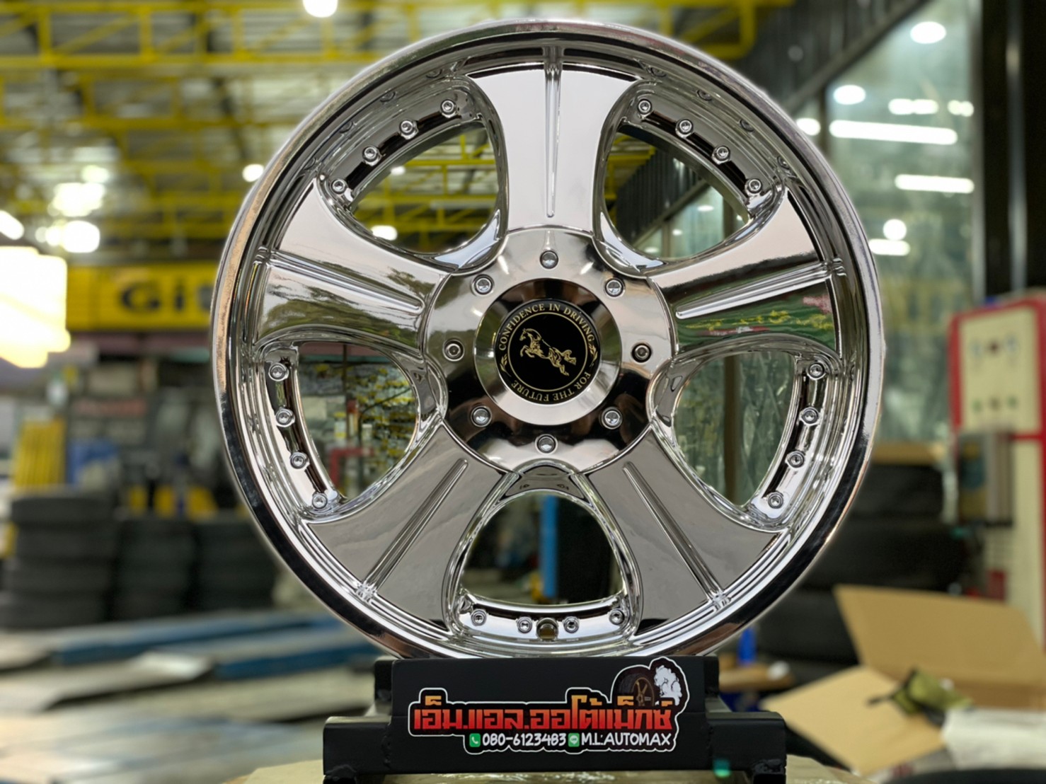 ล้อแม็กซ์ลายVIP Rowel Chrome Performance Wheel ขอบ18x8.5 ET35 6x139.7