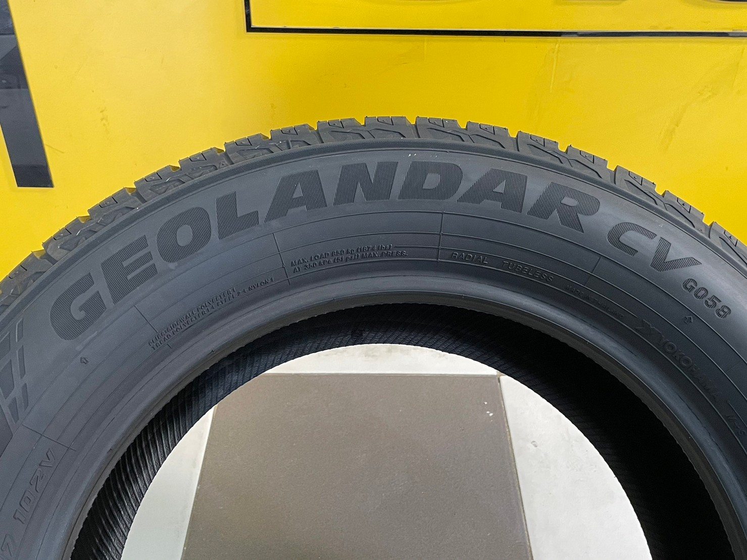 ยางใหม่ YOKOHAMA Geolandar CV G058 235/60R17 ยางปี2023