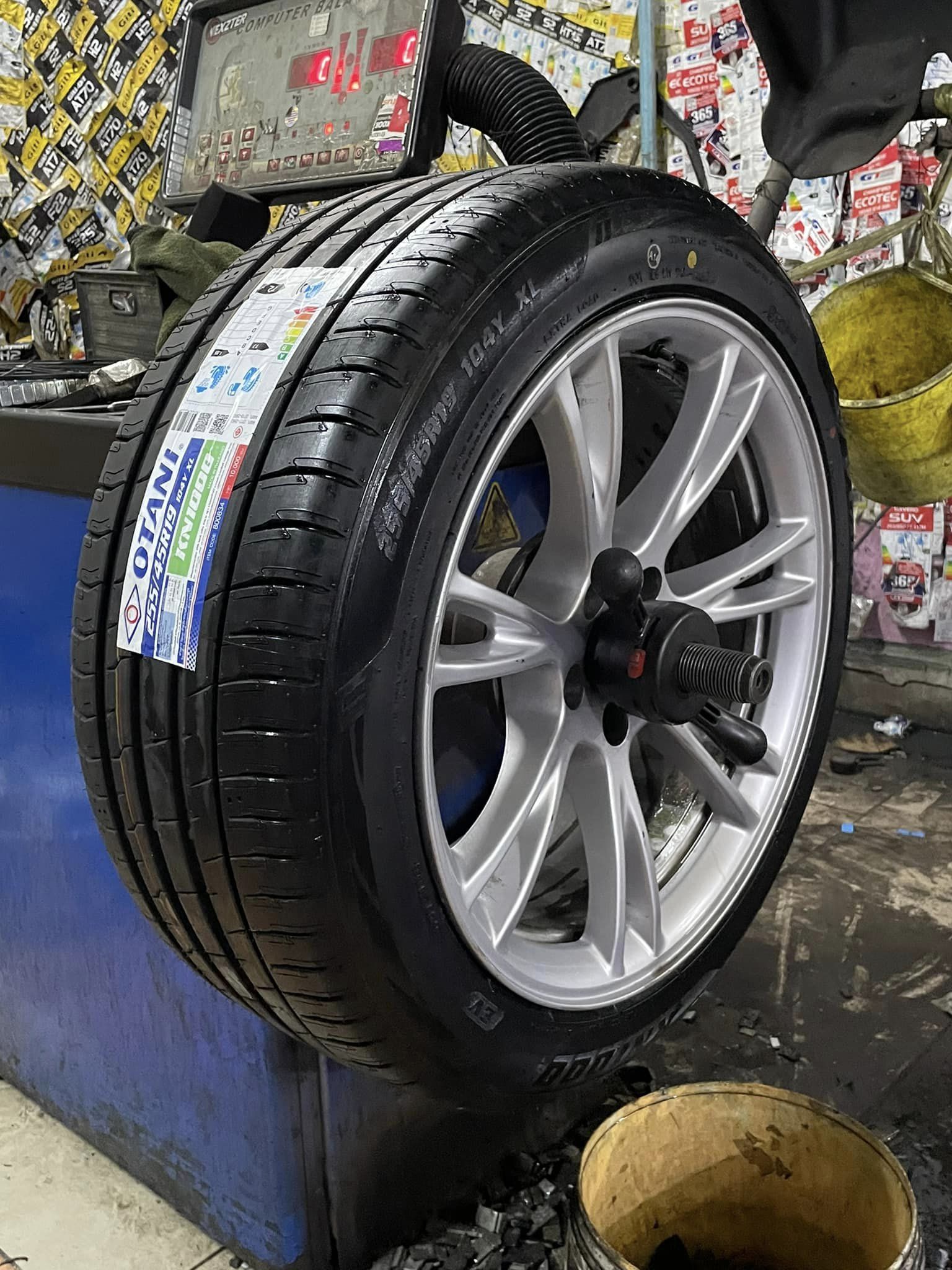 TESLA_MODEL Y❤️ #ยางเทคโนโลยีฟองน้ำ สำหรับรถEVเพิ่มความนุ่มเงียบมากยิ่งขึ้น #OTANI #KN1000 255/45R19