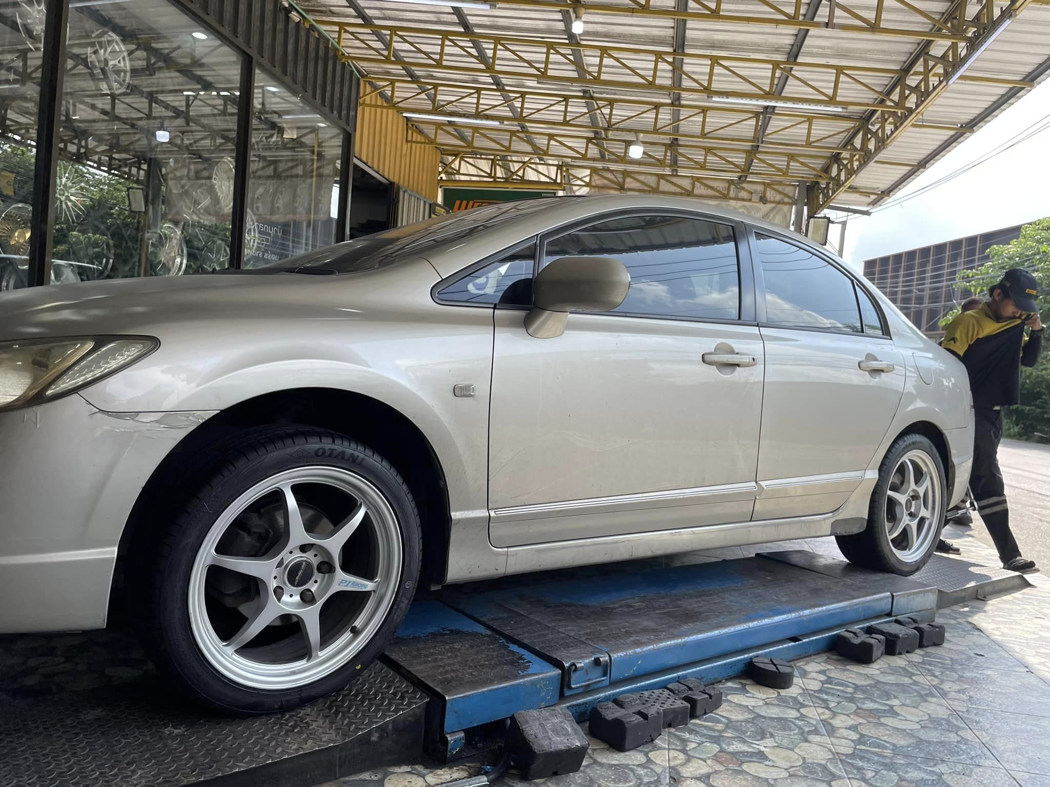 🚘 #HONDA_CIVIC เปลี่ยนยาง #OTANI #KC2000 205/45R17 #OTANI #KC2000 215/45R17
