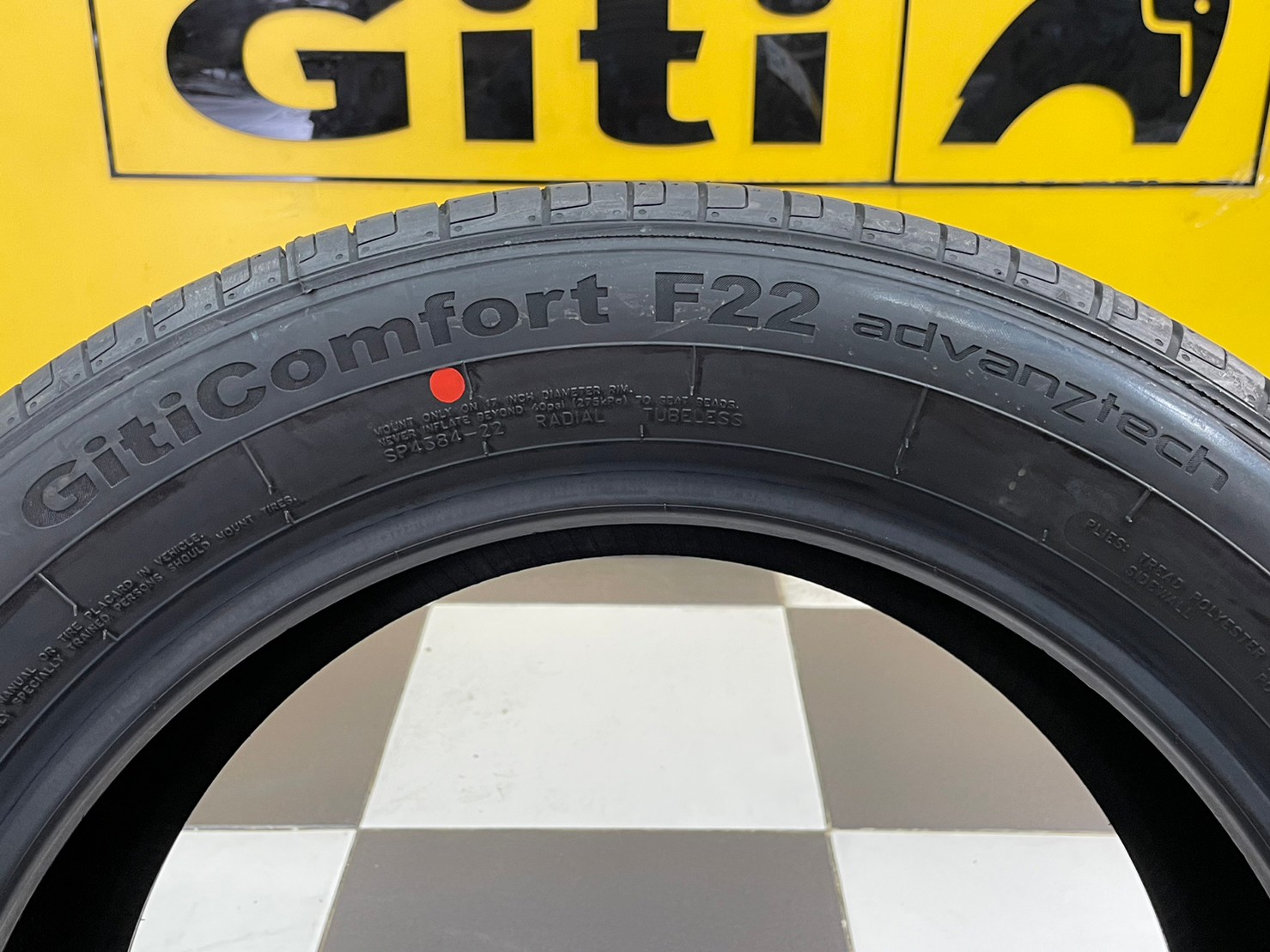 Giti ComfortF22 215/55R17 ยางใหม่ปี2023