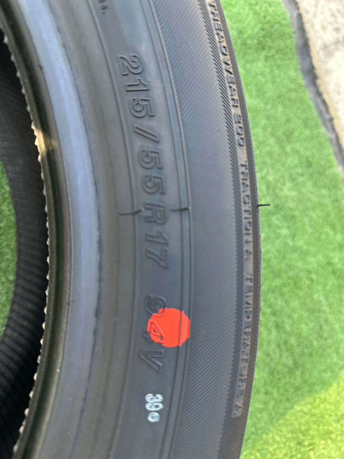 YOKOHAMA E70 215/55R17 ยางใหม่ปี2023
