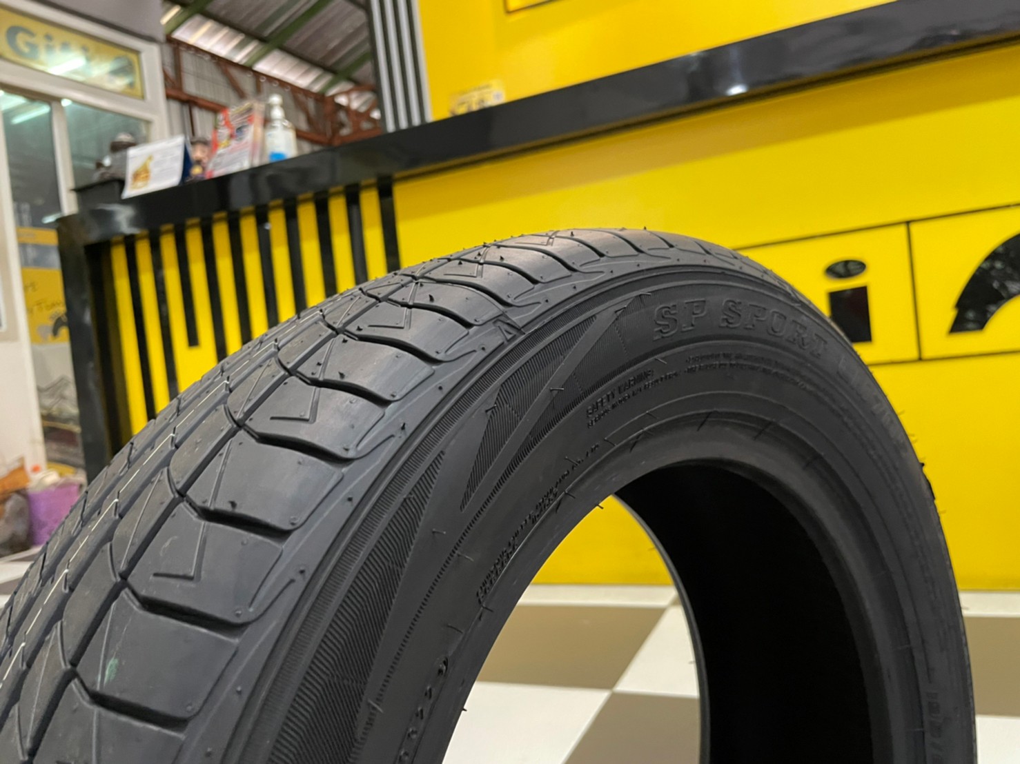 ยางใหม่ DUNLOP LM705 195/60R15 ยางดันลอป ยางไทย ปี2022