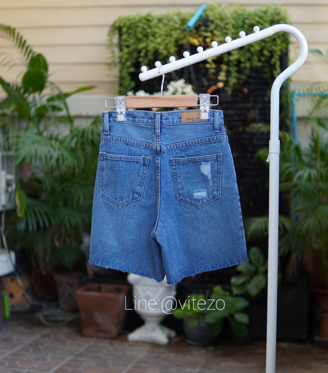 กางเกงขาสั้นยีนส์ เอวสูง ผ้าดีมาก ใส่สบาย แต่งขาดปลายขา ทรงสวยมาก ไม่สั้น