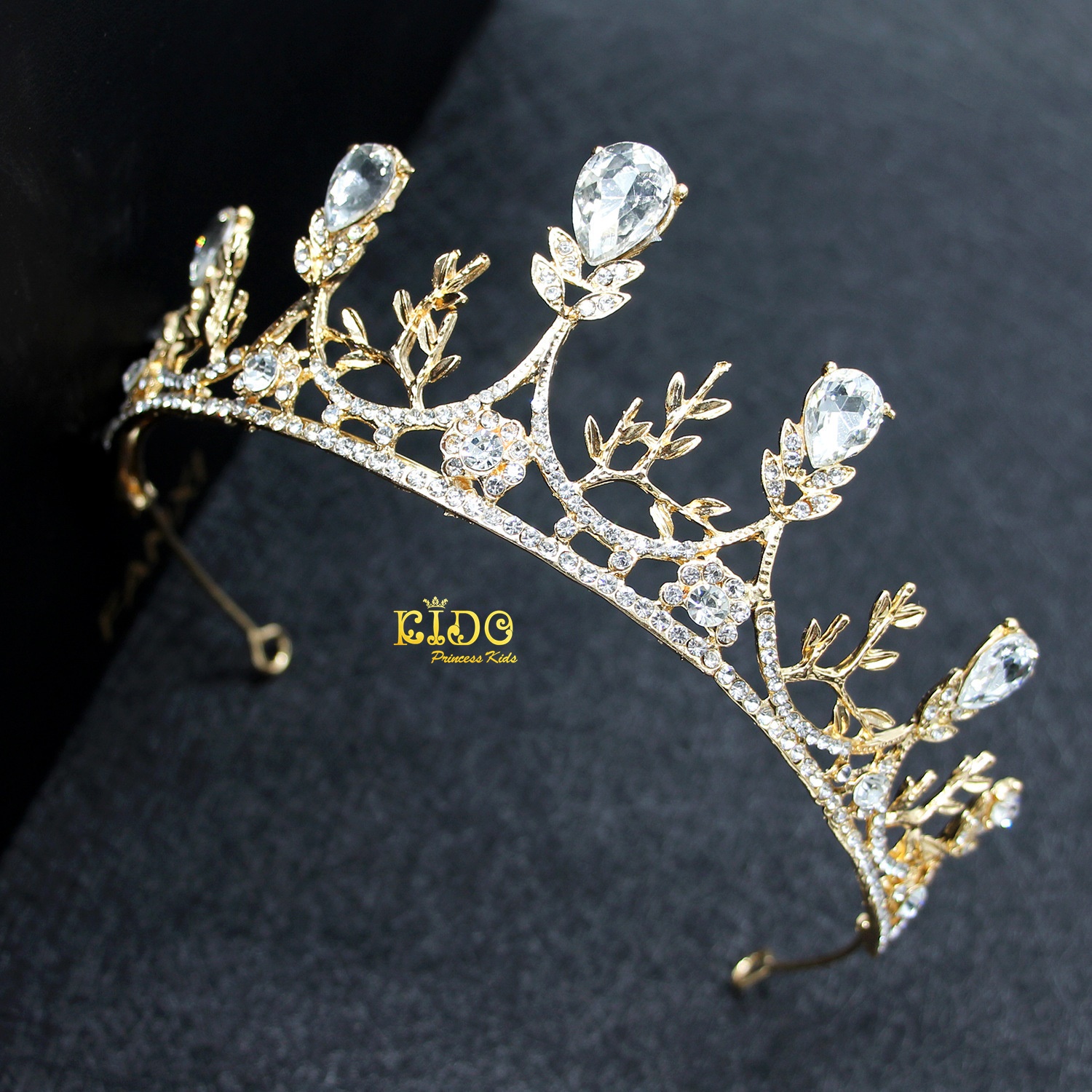 มงกุฎเด็ก(หน้าร้านอยู่รัชดา)KF682 สีทอง มงกุฎเจ้าหญิง ทรงเพชรโค้ง สวยหรู