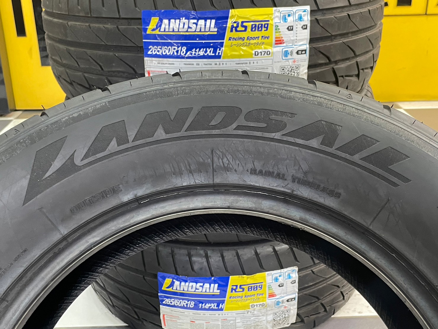 ยางสปอร์ตลายซิ่ง คุณภาพดี Lansail RS009 265/60R18 (4เส้น)