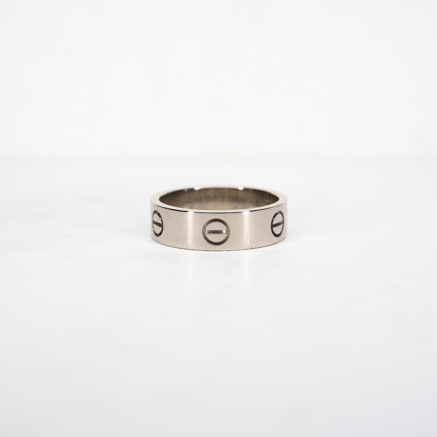 แหวน Cartier Love ทองขาว18K ไซส์ 49# (Used)