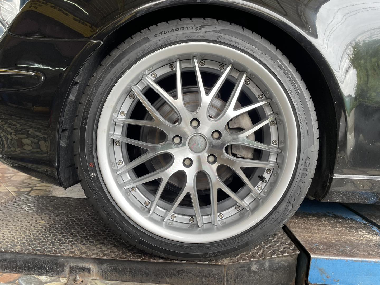 BENZ_E200 #ยางจีที #ยางสปอร์ตสมรรถนะการขับขี่สูง เปลี่ยนยาง #Giti_SportS2 235/40R19