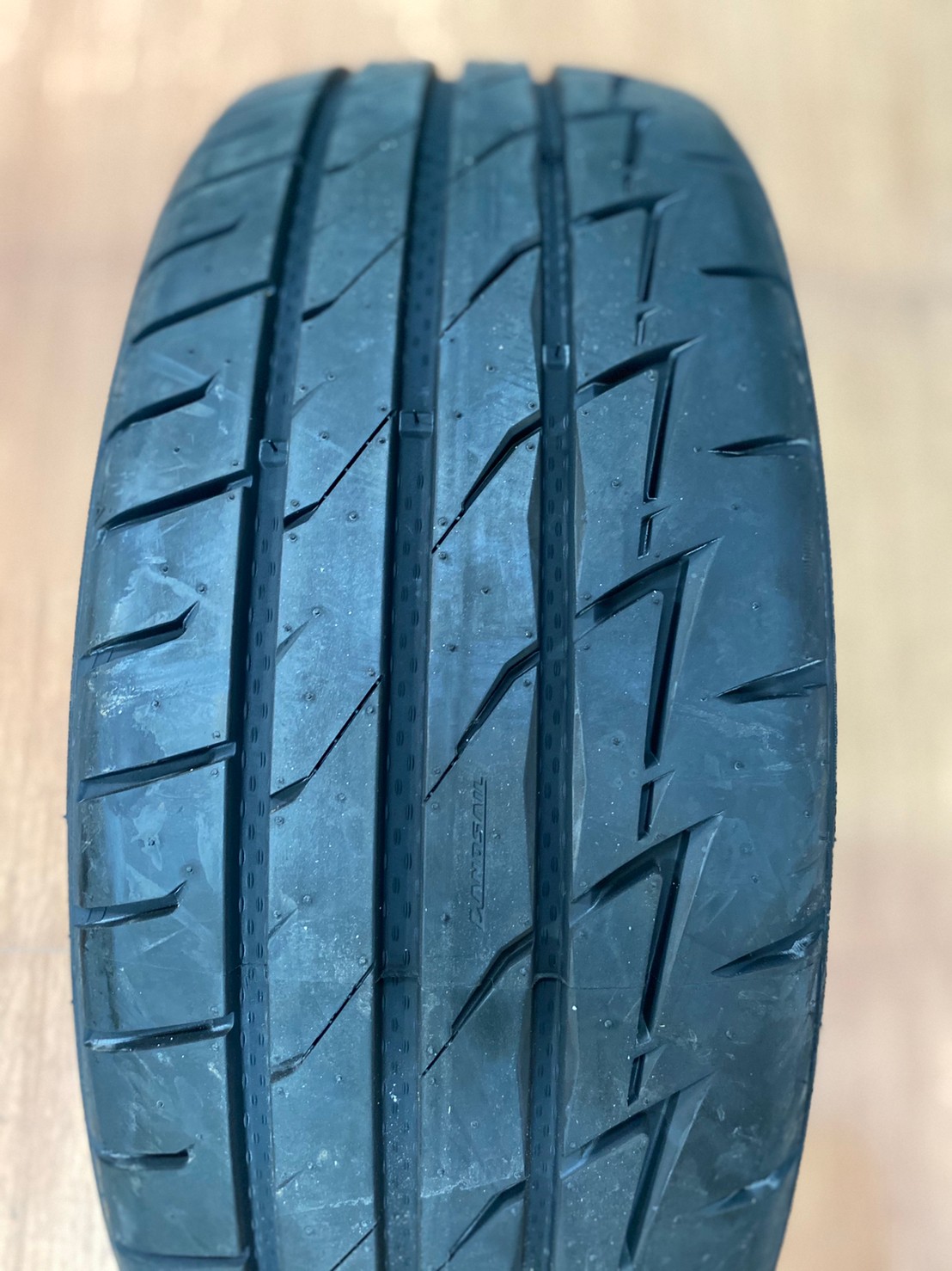 ยางสปอร์ตลายซิ่ง คุณภาพดี Lansail Rs009 205/45R17