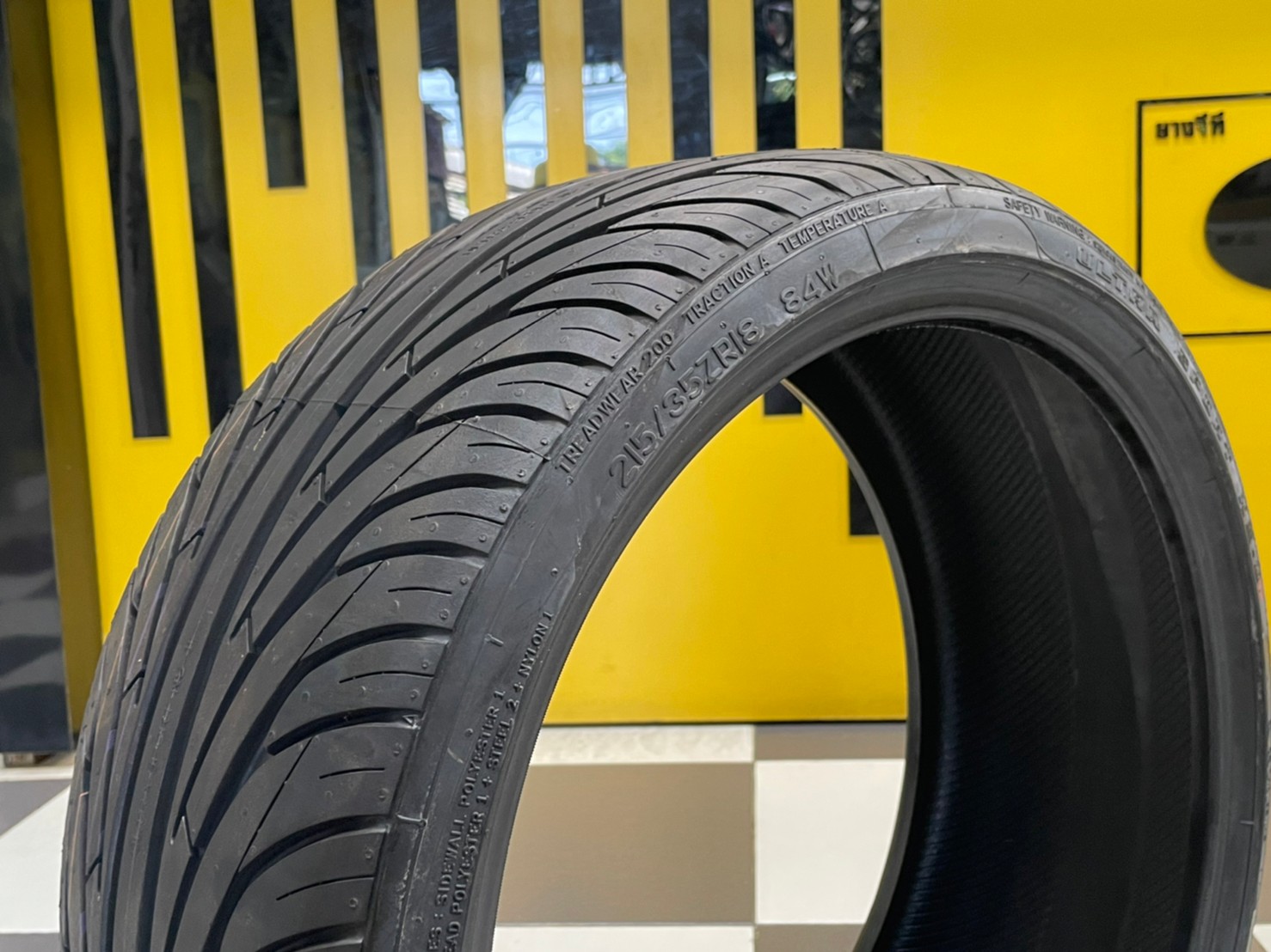 215/35R18 Nankang NS-2 ยางใหม่ปี2023