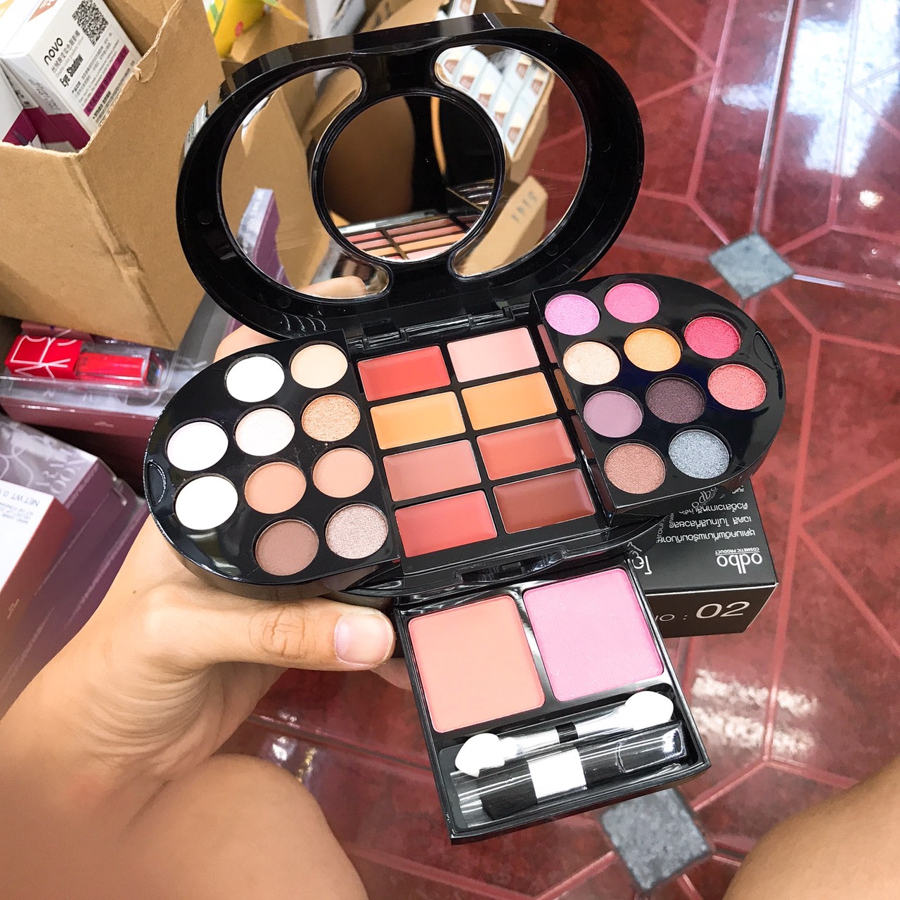 Obdo พาเลทอายแชโดว์ 20 สี - ลิปสติก 8 สี - บรัชออน 2 เฉด