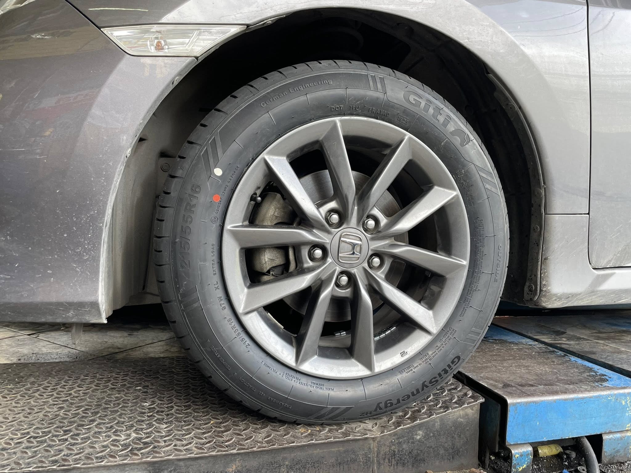 HONDA_CIVIC🚘เปลี่ยนยาง 🛞🐘#GITI_SynergyH2_215/55R16