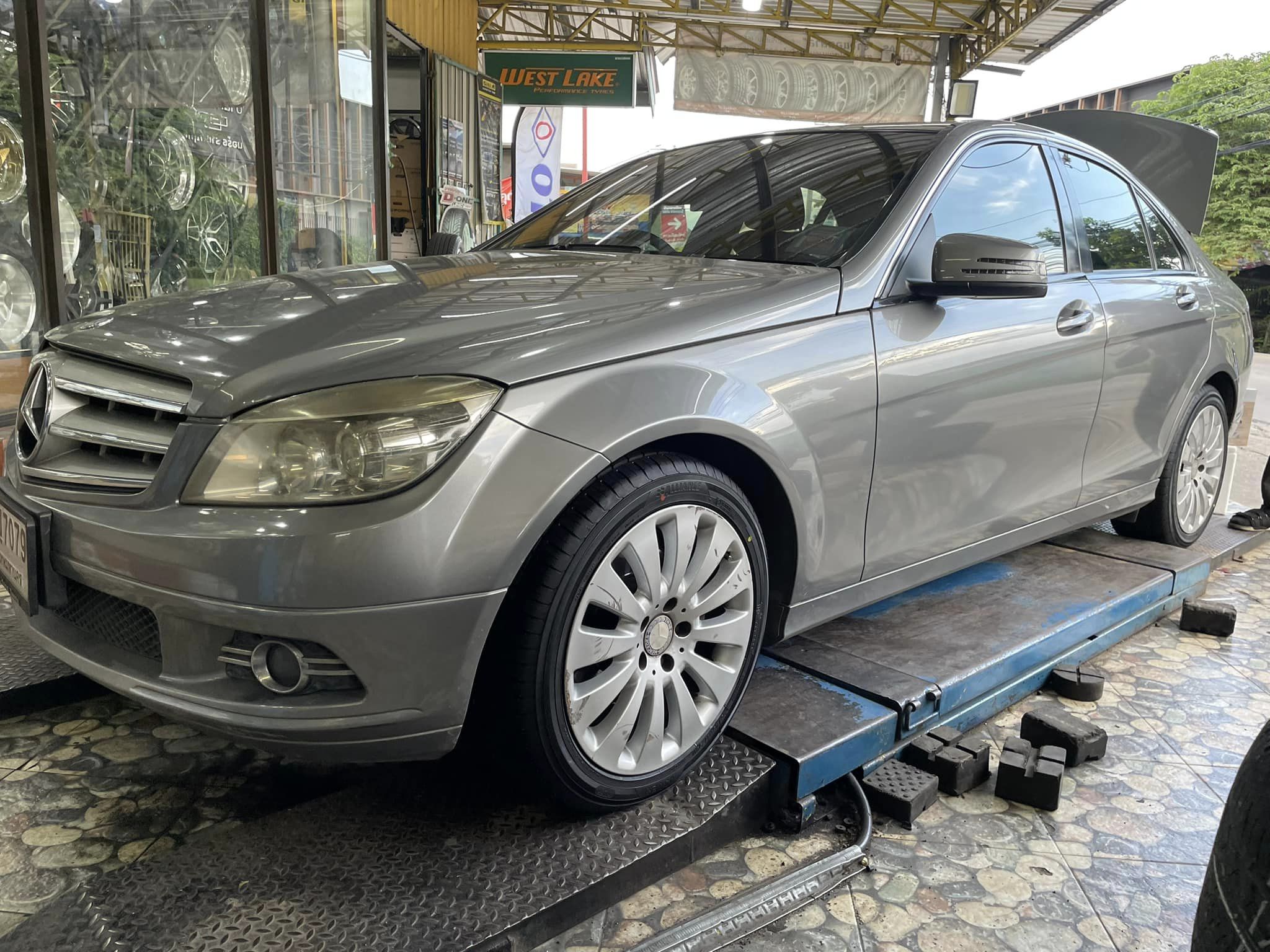 🛞❤️ #BENZ_C200 🚘เปลี่ยนยาง 💫 🛞🐘#ALLIANCE_030EX_225/45R17 ❤️ 🛞 #บริการตั้งศูนย์🛞