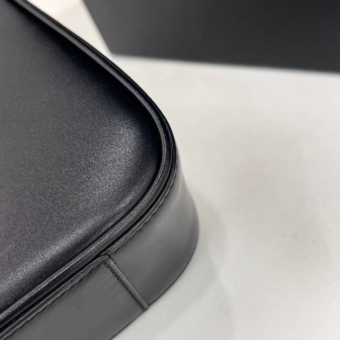 YSL Hobo bag 2021 มือสอง