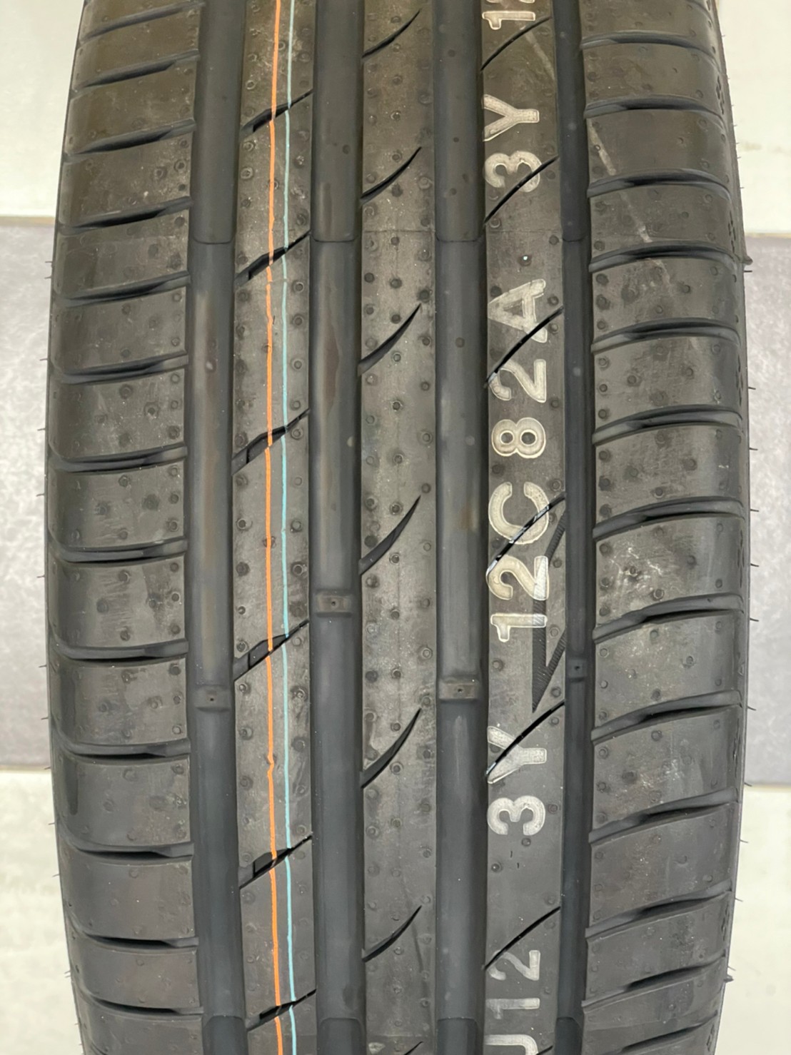 MARSHAL MU12 235/45R18 ยางใหม่ปี2022