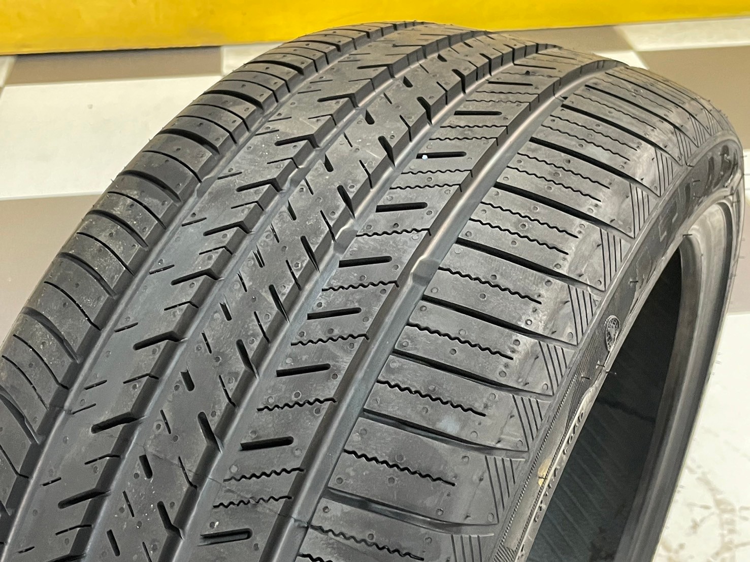 ยางใหม่ ATLAS UHP 235/40R18 ยางใหม่ปี2024