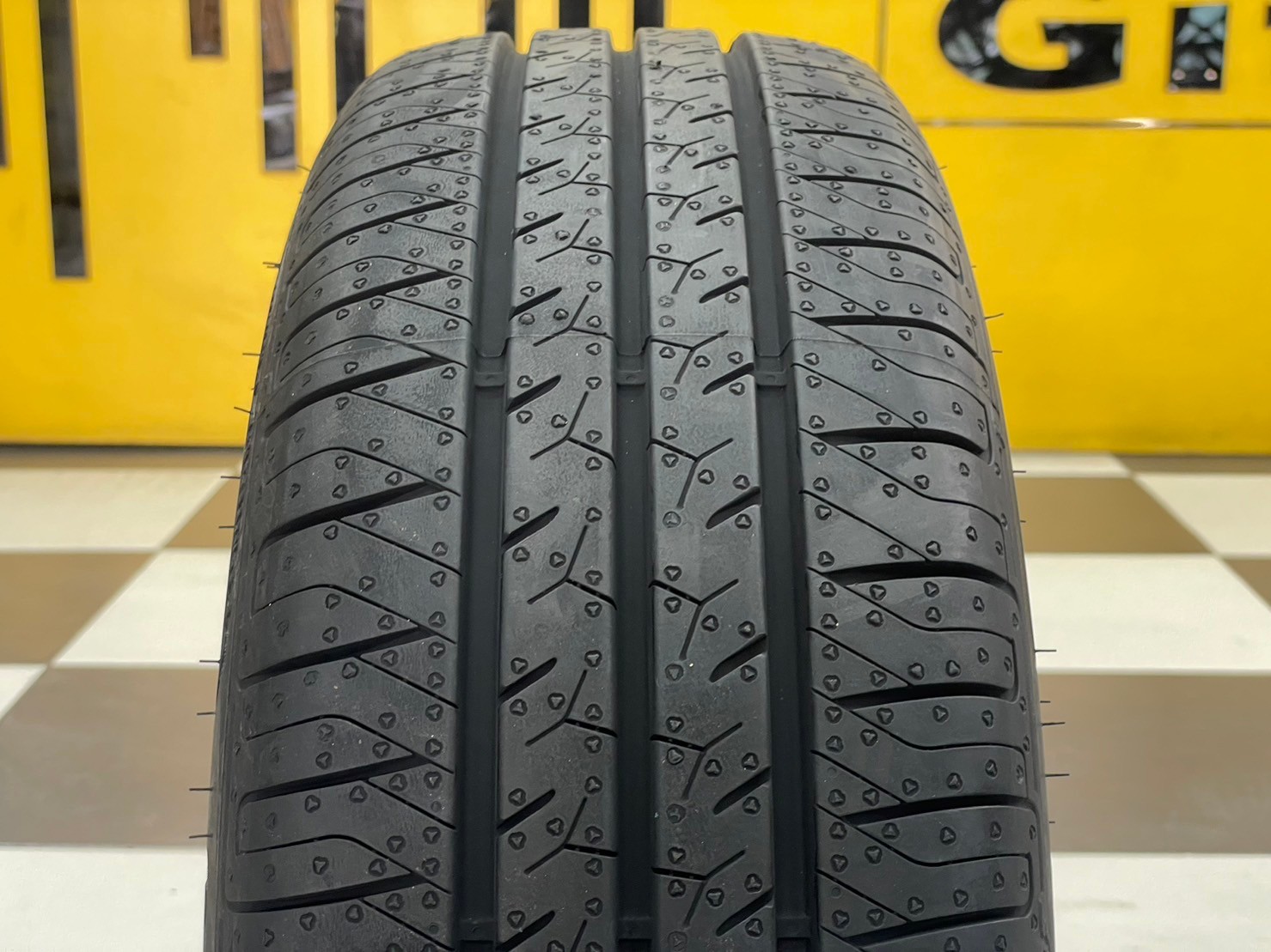 #GOODYEAR Assurance DuraPlus 2 185/60R15 ยางใหม่ปี2024