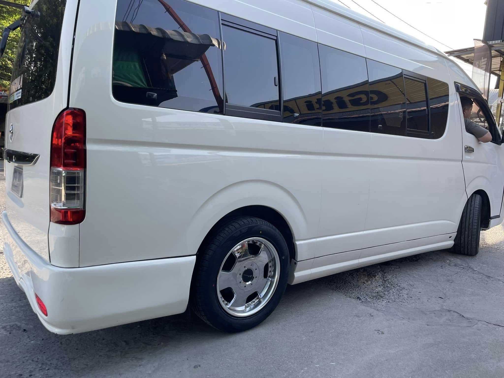 🚘 #TOYOTA_COMMUTER🛞 เปลี่ยนยาง #OTANI #KC2000 225/55R17