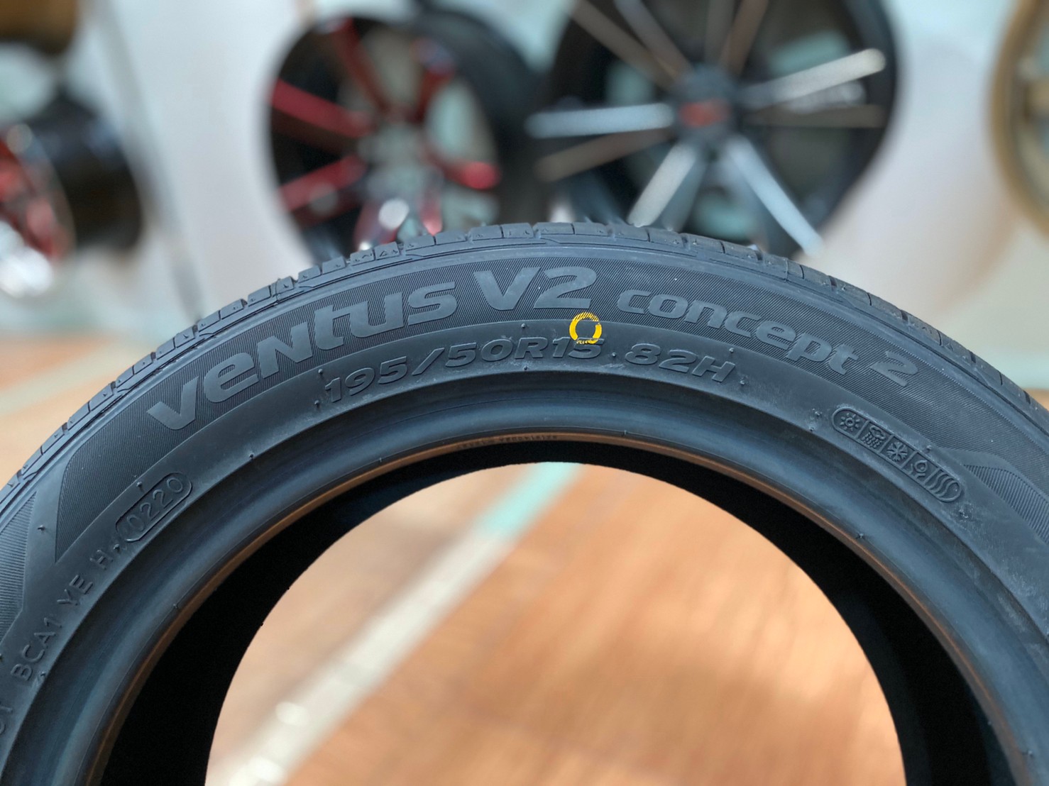 ยางใหม่นุ่มเงียบ Hankook V2 195/50R15 ยางใหม่ปี2020 พร้อมติดตั้งฟรี