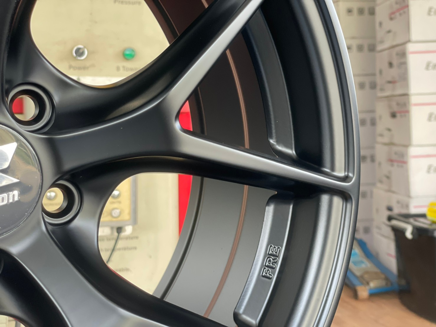 ล้อแม็กซ์ Emotion-R รุ่นFRE ล้อขอบ17 กว้าง7.5 ออฟ35 5รู100 สีดำกึ่งด้าน(SMB)