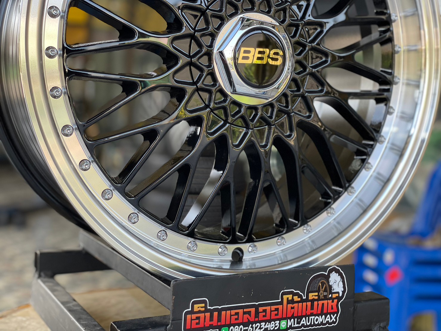 ล้อแม็กซ์ BBS (FLOW FORMING) Model : LM 18x8.5 ET35 PCD : 5x113 (5x112-5x114.3)