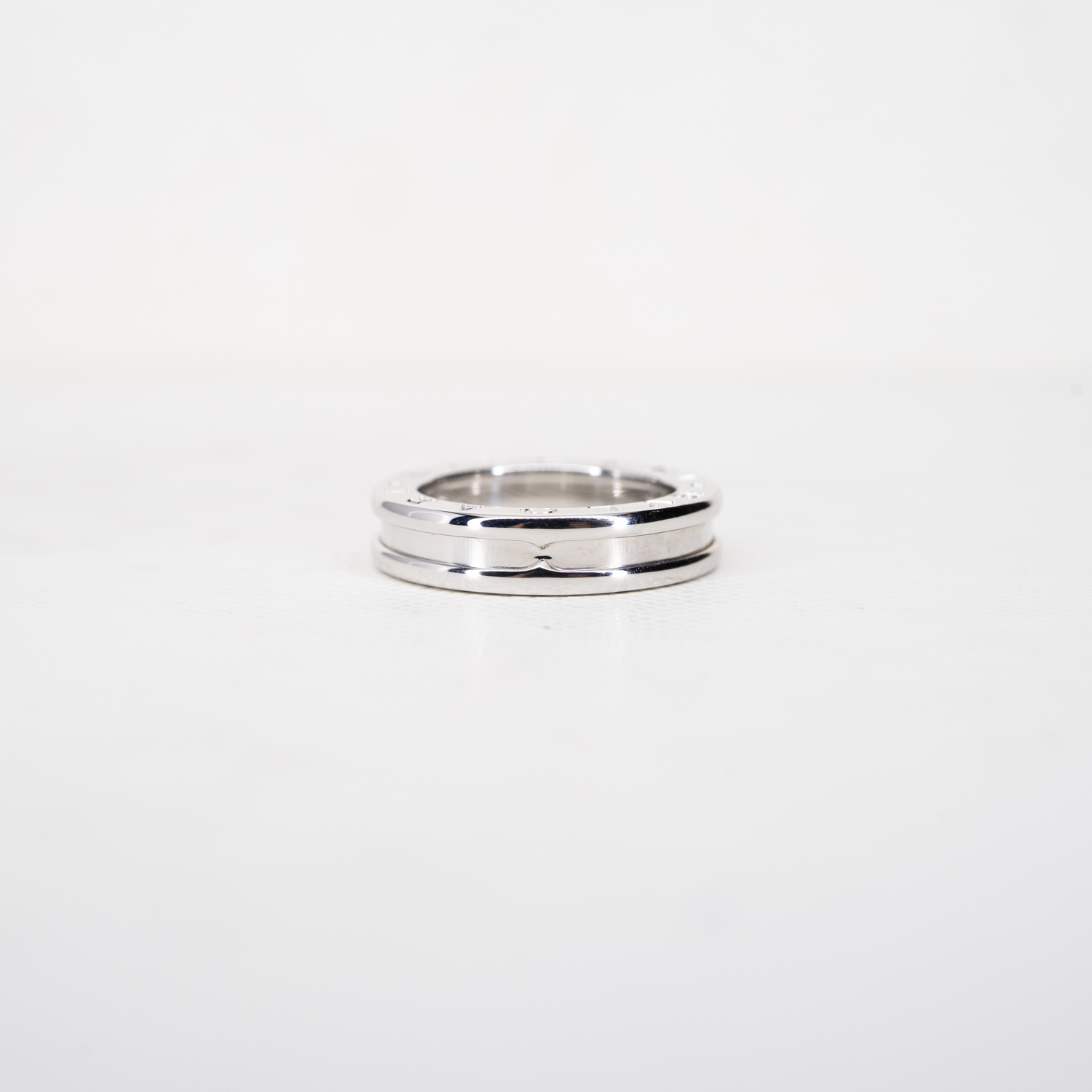 แหวน Bvlgari B.zero1 1band ทองคำขาว 18K ไซส์47# (Used)