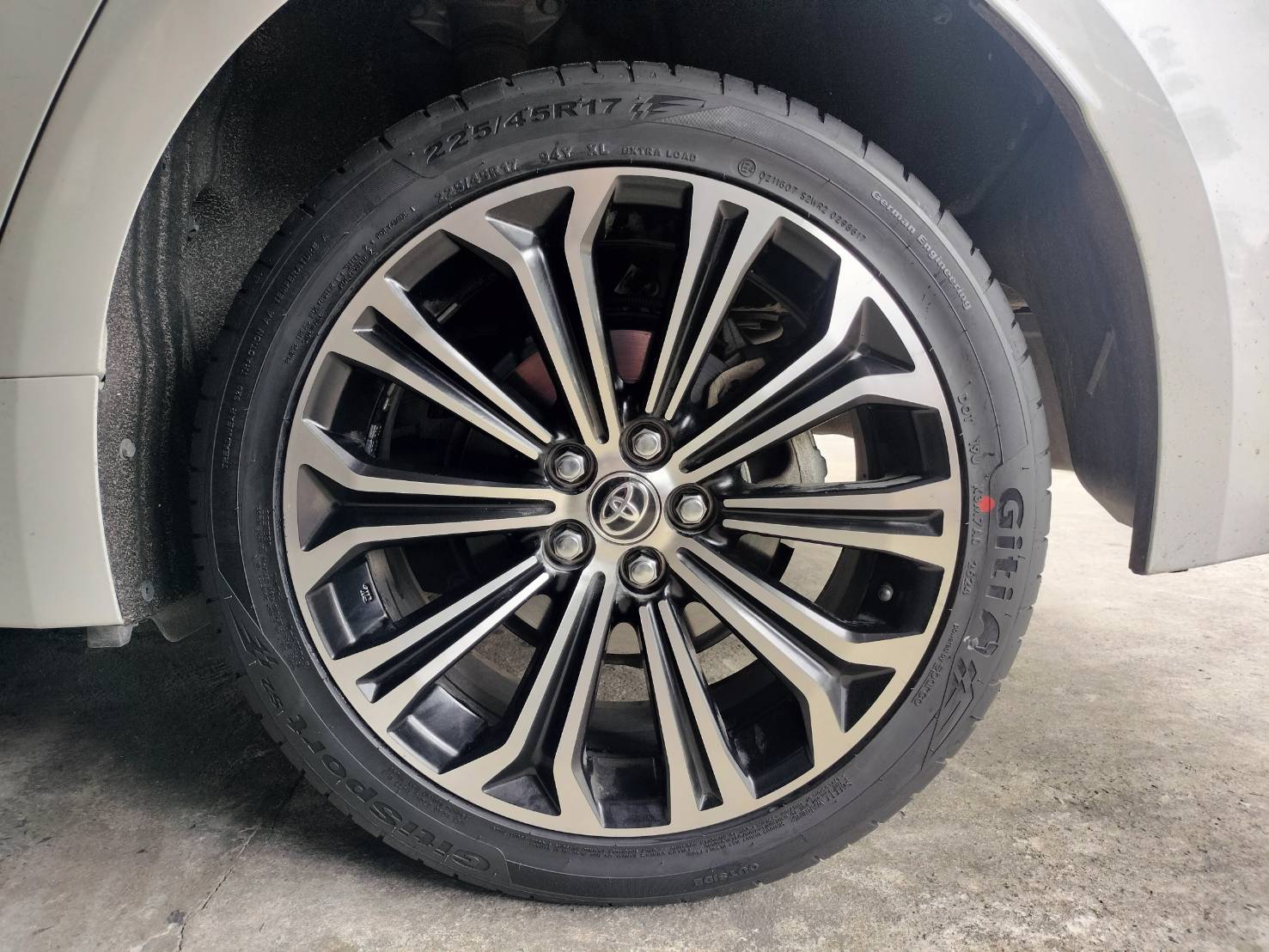 🚘#TOYOTA_ALTIS เปลี่ยนยาง 🛞 #GITI_SportS2_225/45R17