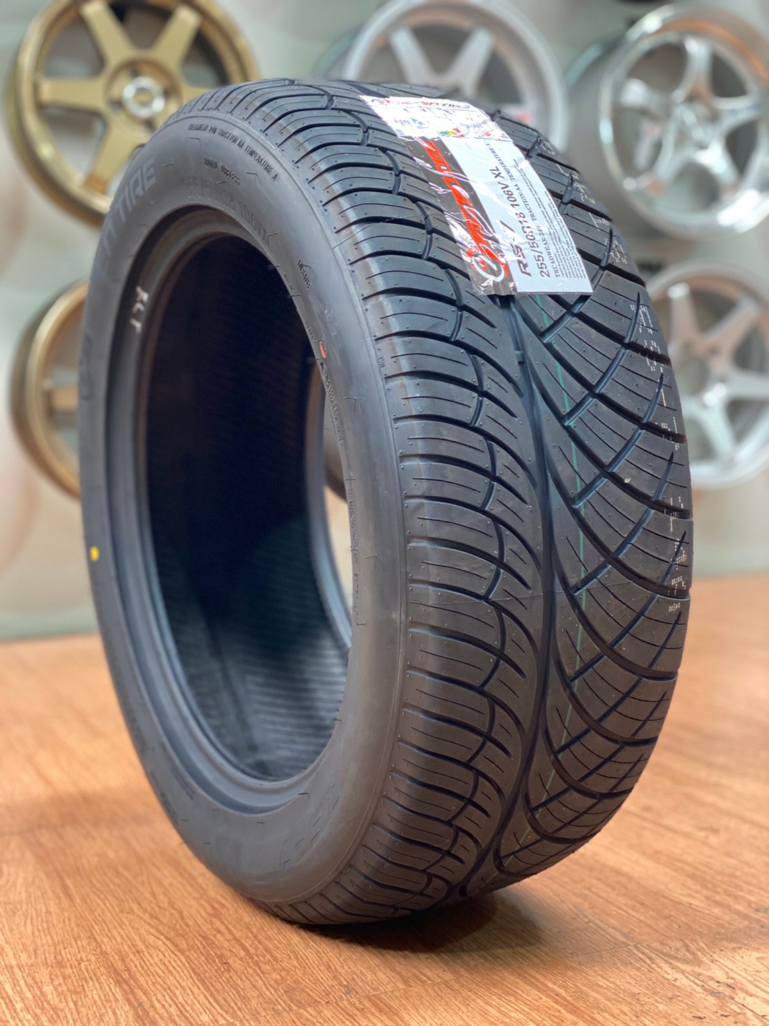 ยางลายซิ่ง Seven Tire 255/50R18 ยางลายนิตโต๊ะ ยางใหม่ปี2020 ยางนุ่มหนึบ