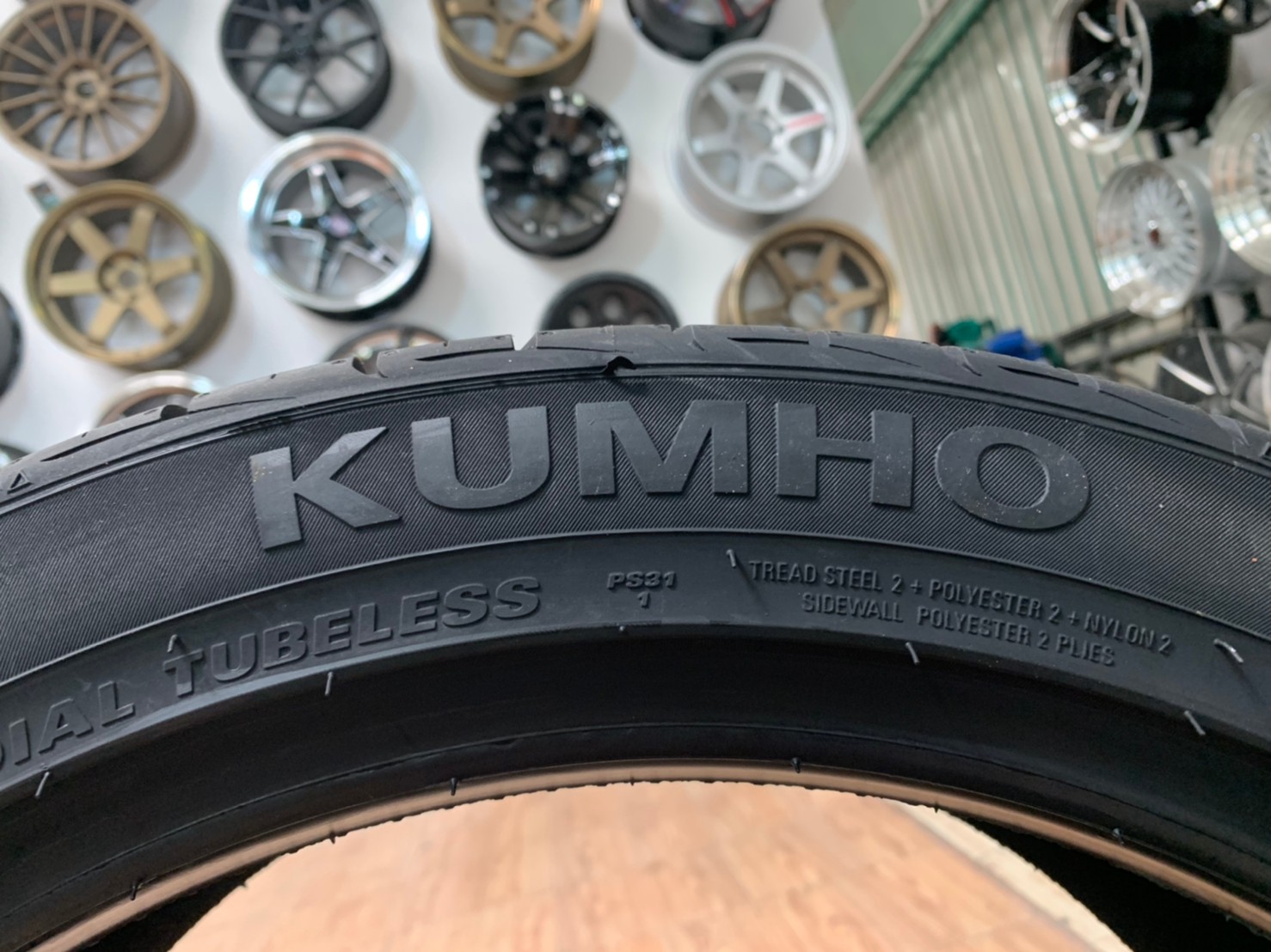 KUMHO PS31 225/45R18 ยางใหม่ปี2021 พร้อมติดตั้งฟรี ต่างจังหวัดจัดส่งได้ทั่วประเทศ