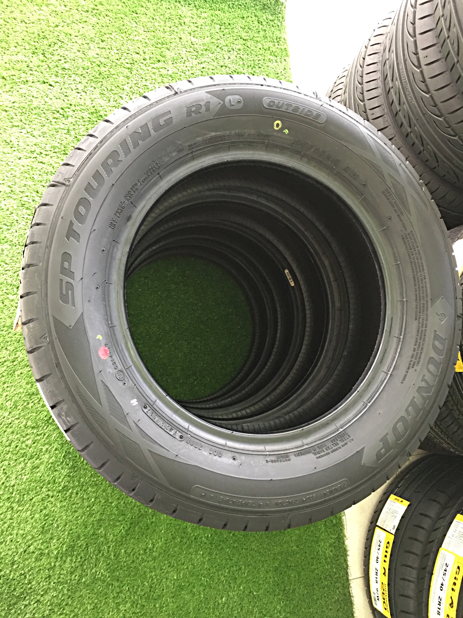 195-65-R15 SP-Touring R1